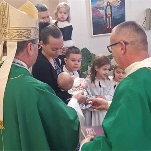 Biskup Šaško krstio peto dijete obitelji Štulić